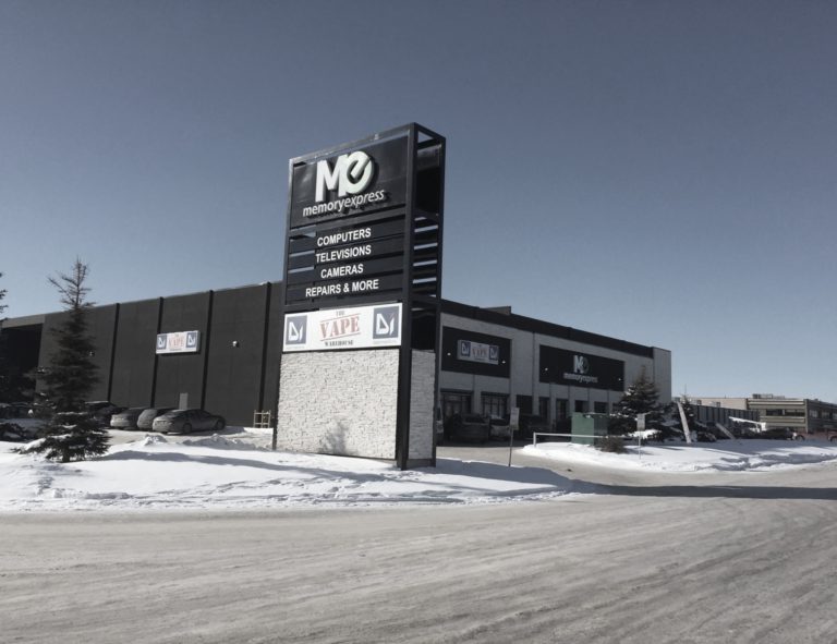 20150101_MemoryExpress_Edmonton109AV_Exterior1