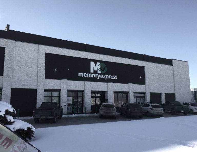 20150101_MemoryExpress_Edmonton109AV_Exterior2